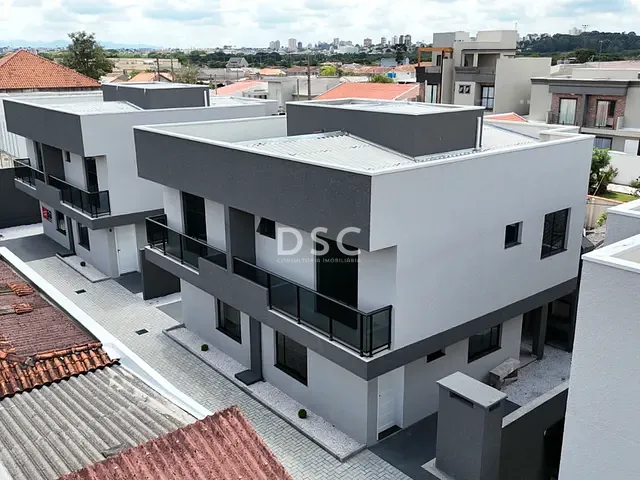 Casa 3 quartos e 3 banheiros, à venda, no bairro Alto Boqueirão em Curitiba