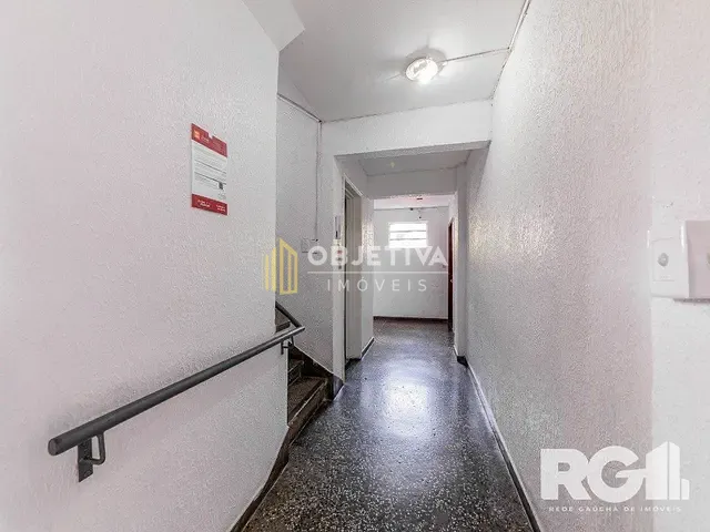 Apartamento 2 quartos e 1 banheiro, à venda, no bairro Partenon em Porto Alegre