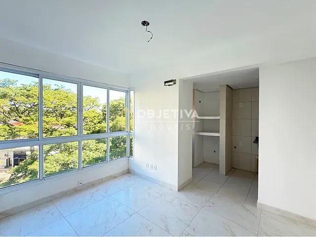 Apartamento 3 quartos e 2 banheiros, à venda, no bairro Cavalhada em Porto Alegre