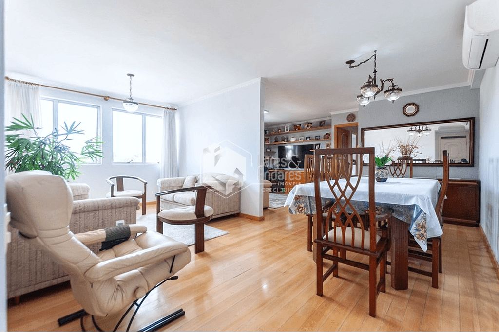 Apartamento à venda com 3 quartos, 104m² - Foto 1