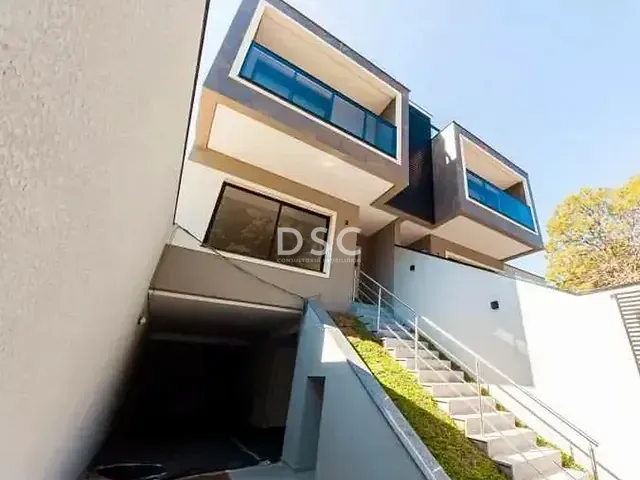 Casa 3 quartos e 5 banheiros, à venda, no bairro Mercês em Curitiba