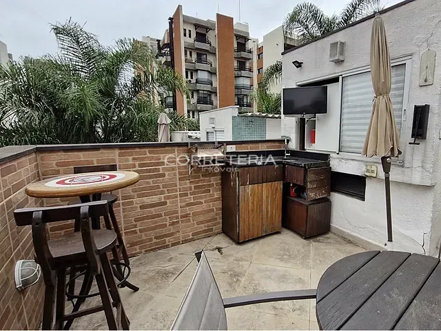 Casa 2 quartos e 3 banheiros, à venda, no bairro Real Parque em São Paulo