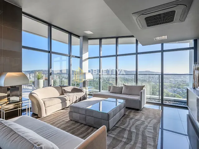 Apartamento 1 quarto e 2 banheiros, à venda, no bairro Petrópolis em Porto Alegre