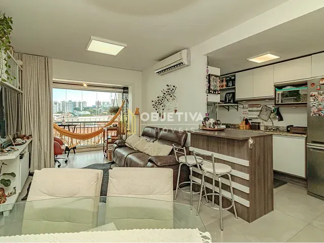 Apartamento 3 quartos e 3 banheiros, à venda, no bairro Passo da Areia em Porto Alegre