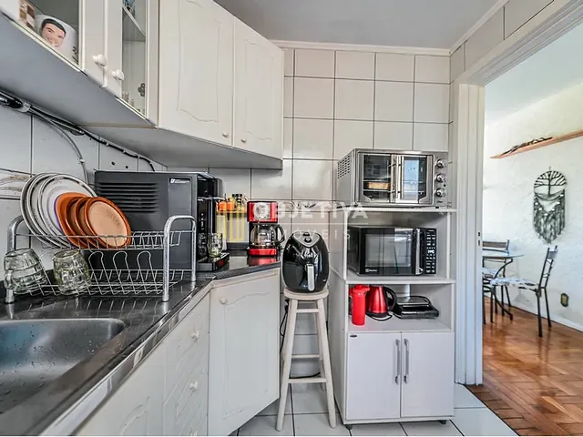 Apartamento 3 quartos e 1 banheiro, à venda, no bairro Rio Branco em Porto Alegre