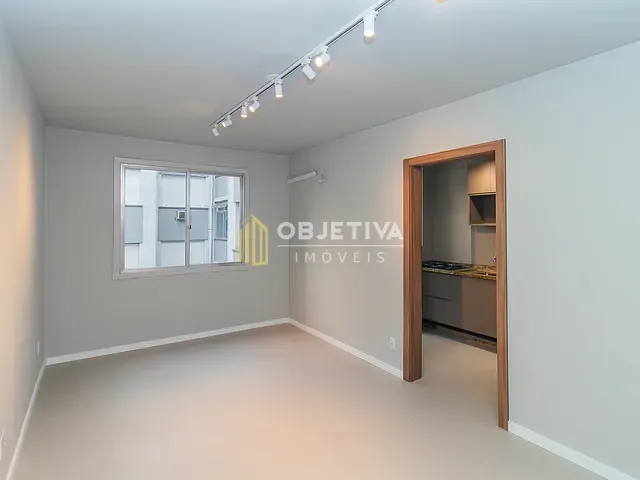 Apartamento 2 quartos e 1 banheiro, à venda, no bairro Vila Ipiranga em Porto Alegre