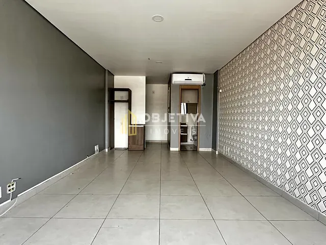 Sala à venda, no bairro Floresta em Porto Alegre