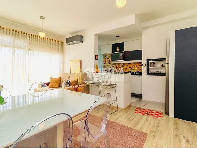 Apartamento 2 quartos e 2 banheiros, à venda, no bairro Passo da Areia em Porto Alegre