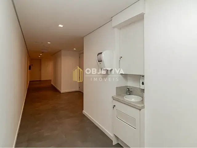 Apartamento 1 quarto e 1 banheiro, à venda, no bairro Três Figueiras em Porto Alegre