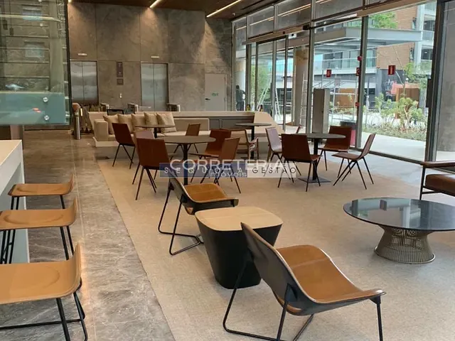 Sala à venda, no bairro Pinheiros em São Paulo