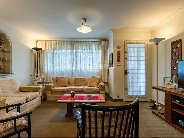 Casa 3 quartos e 3 banheiros, à venda, no bairro Moema em São Paulo