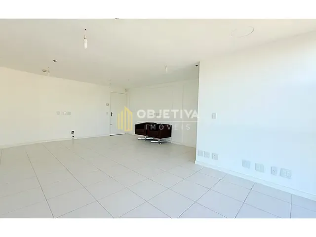 Sala à venda, no bairro Floresta em Porto Alegre