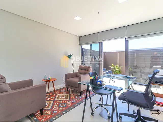 Sala à venda, no bairro Partenon em Porto Alegre