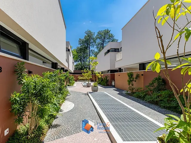 Casa 4 quartos e 6 banheiros, à venda, no bairro Jardim Cordeiro em São Paulo