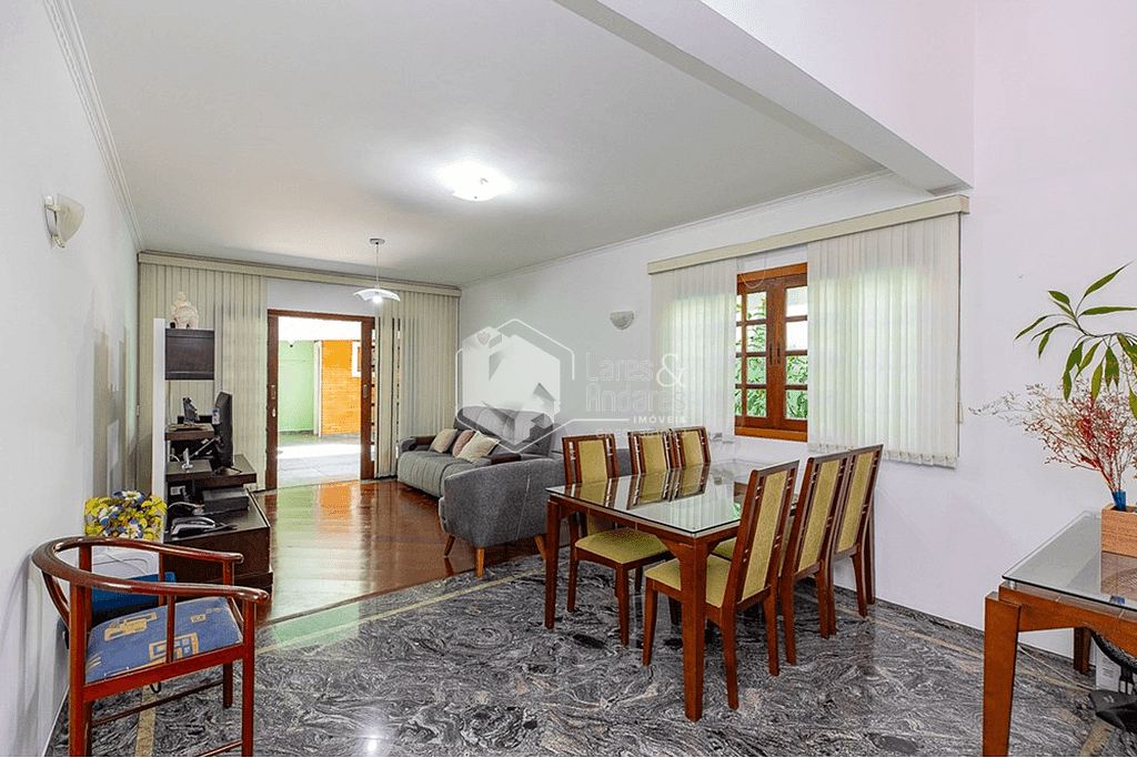 Casa, 3 quartos, 196 m² - Foto 1