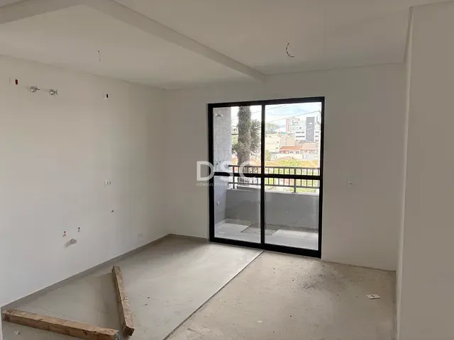 Apartamento 3 quartos e 2 banheiros, à venda, no bairro Novo Mundo em Curitiba