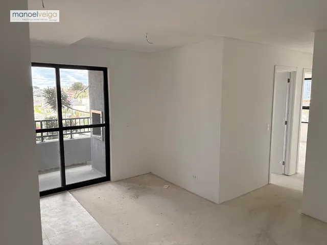 Apartamento 3 quartos e 2 banheiros, à venda, no bairro Novo Mundo em Curitiba