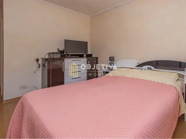 Casa 5 quartos e 4 banheiros, à venda, no bairro Vila Ipiranga em Porto Alegre