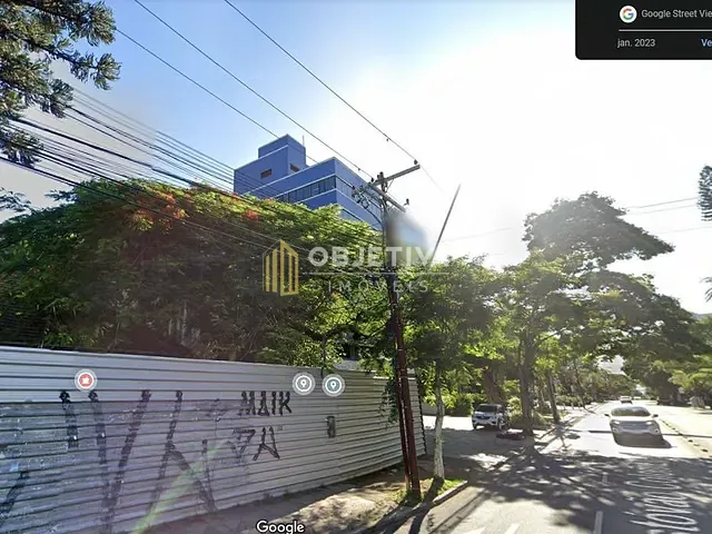 Terreno à venda, no bairro Auxiliadora em Porto Alegre