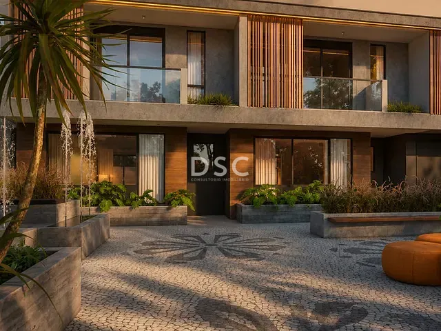 Casa 3 quartos e 4 banheiros, à venda, no bairro Jardim Social em Curitiba