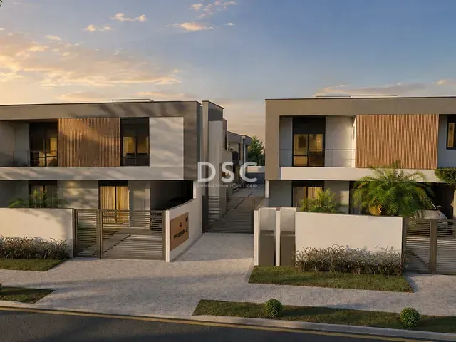 Casa 3 quartos e 3 banheiros, à venda, no bairro Uberaba em Curitiba