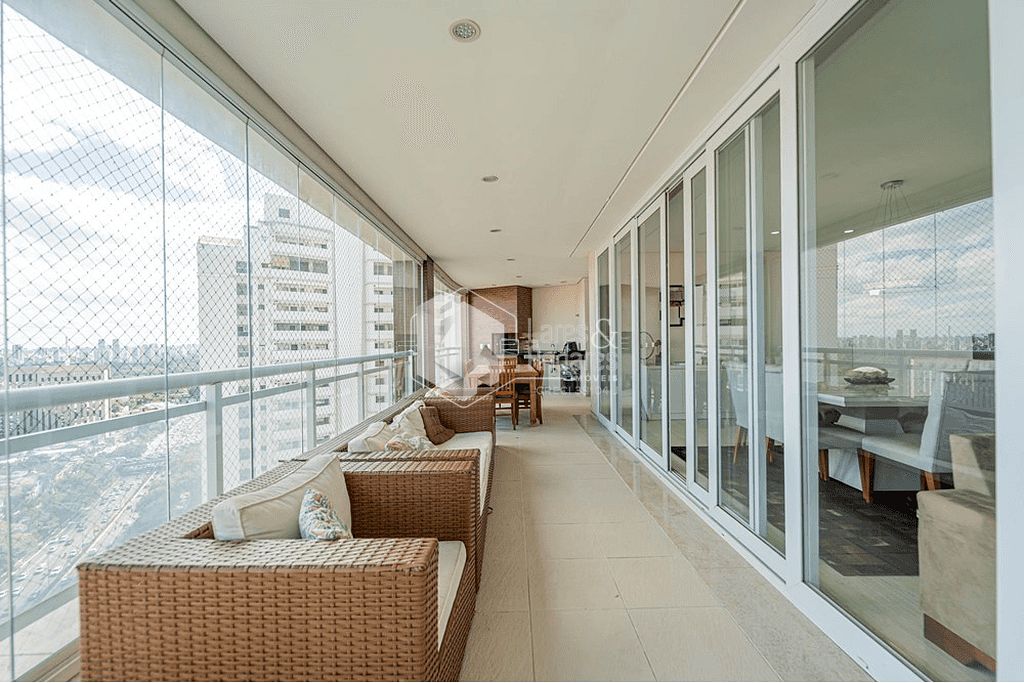 Apartamento, 3 quartos, 171 m² - Foto 1