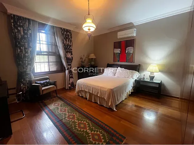 Casa 4 quartos e 5 banheiros, à venda, no bairro Jardim Morumbi em São Paulo