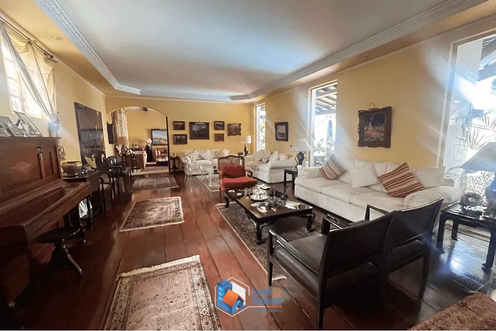 Casa, 4 quartos, 809 m² - Foto 1