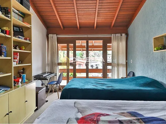 Casa 2 quartos e 3 banheiros, à venda, no bairro Vila Jardim em Porto Alegre