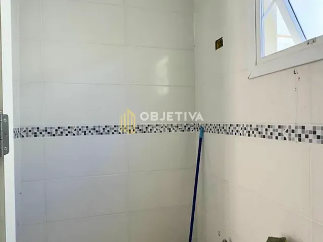 Casa 2 quartos e 1 banheiro, à venda, no bairro Olaria em Canoas