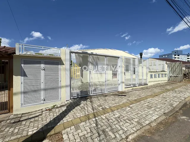 Casa 2 quartos e 1 banheiro, à venda, no bairro Olaria em Canoas