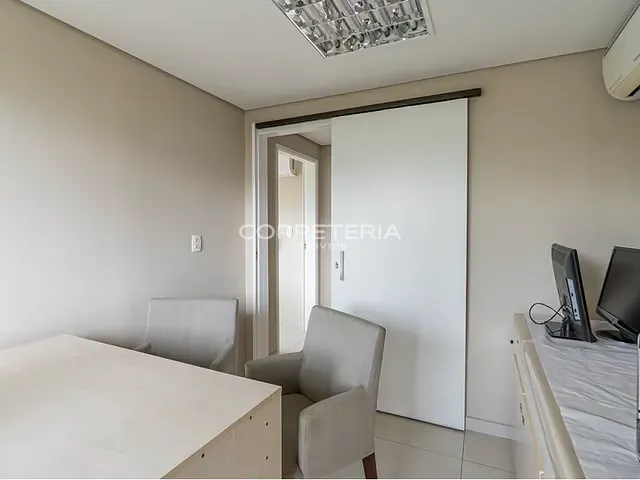 Sala à venda, no bairro Paraíso em São Paulo