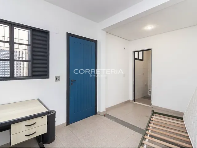 Loja à venda, no bairro Vila Nova Conceição em São Paulo