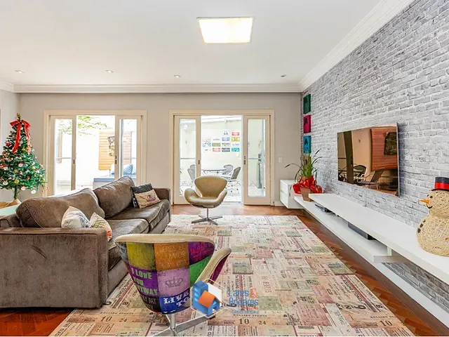 Casa 4 quartos e 6 banheiros, à venda, no bairro Jardim Cordeiro em São Paulo