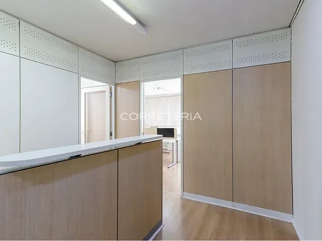 Sala à venda, no bairro Vila Leopoldina em São Paulo