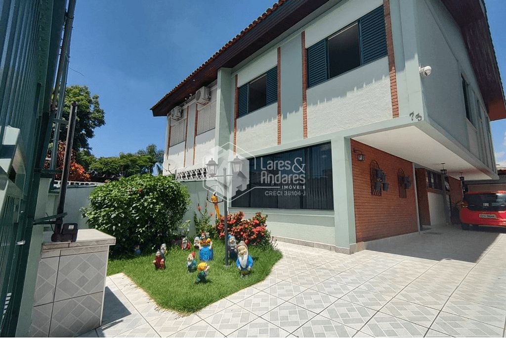 Casa, 4 quartos, 167 m² - Foto 1