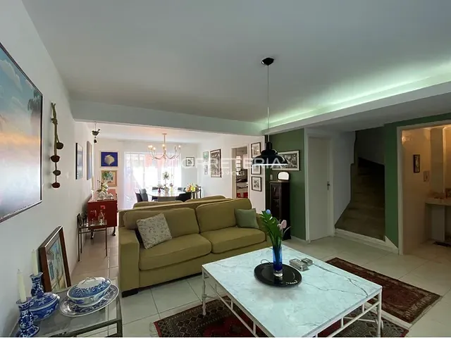 Casa 3 quartos e 4 banheiros, à venda, no bairro Vila Cordeiro em São Paulo