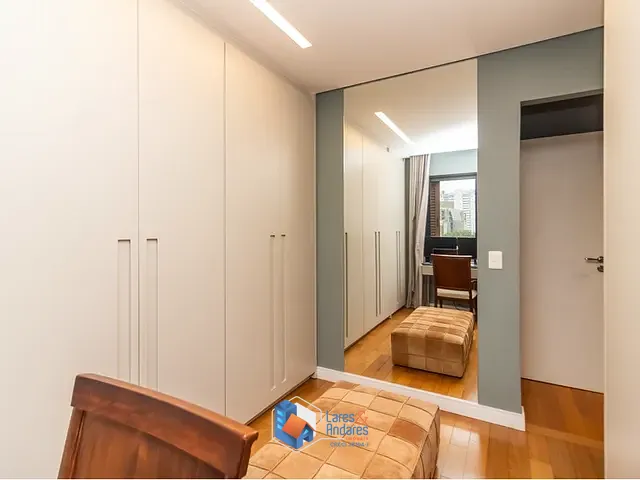 Apartamento 3 quartos e 5 banheiros, à venda, no bairro Jardim das Acácias em São Paulo