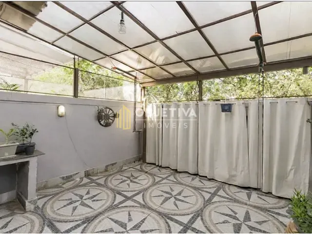 Casa 3 quartos e 4 banheiros, à venda, no bairro Guarujá em Porto Alegre