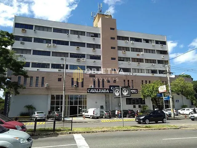 Sala à venda, no bairro Cavalhada em Porto Alegre