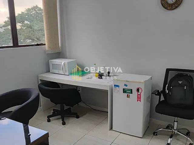 Sala à venda, no bairro Cavalhada em Porto Alegre