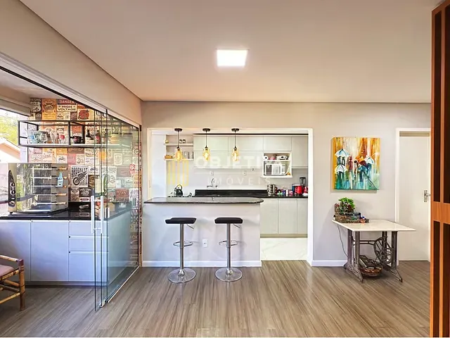 Apartamento 2 quartos e 2 banheiros, à venda, no bairro Teresópolis em Porto Alegre