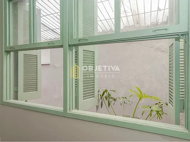 Apartamento 2 quartos e 1 banheiro, à venda, no bairro Rio Branco em Porto Alegre