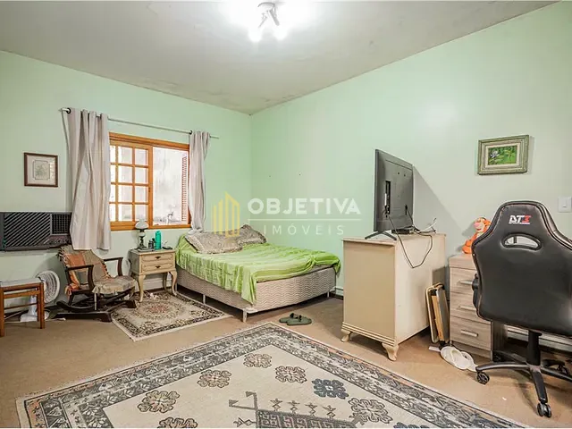 Casa 5 quartos e 3 banheiros, à venda, no bairro Petrópolis em Porto Alegre