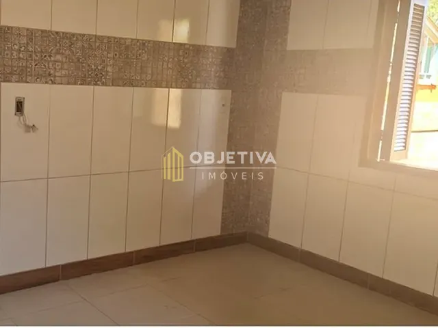 Casa 4 quartos e 4 banheiros, à venda, no bairro Lomba do Pinheiro em Porto Alegre