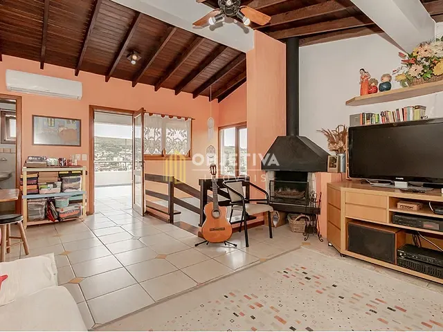 Casa 3 quartos e 5 banheiros, à venda, no bairro Nonoai em Porto Alegre