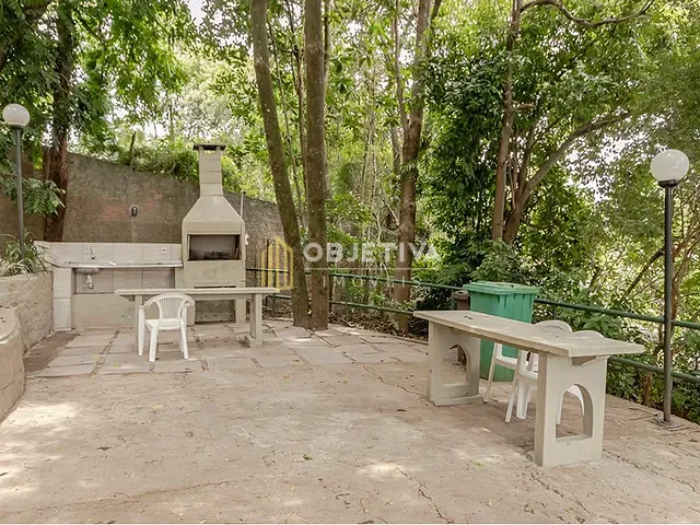 Casa 3 quartos e 5 banheiros, à venda, no bairro Nonoai em Porto Alegre