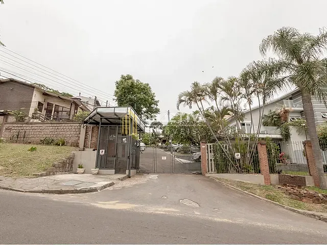 Casa 3 quartos e 5 banheiros, à venda, no bairro Nonoai em Porto Alegre
