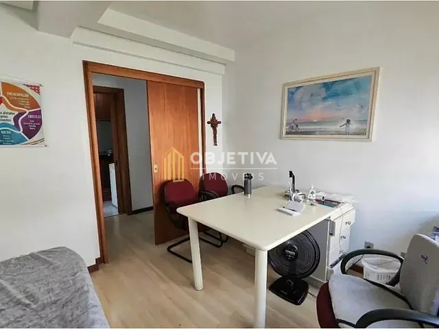 Sala à venda, no bairro Moinhos de Vento em Porto Alegre