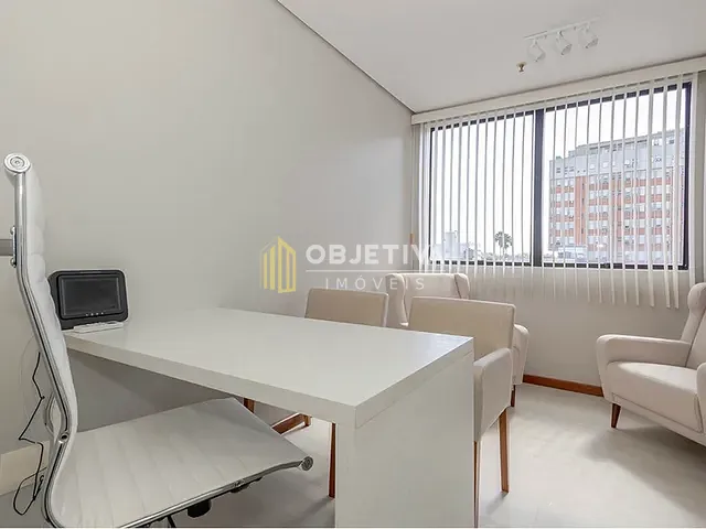 Sala à venda, no bairro Menino Deus em Porto Alegre